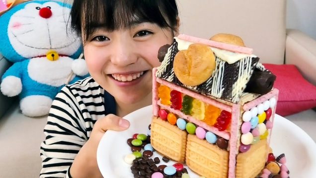 もうすぐクリスマス！お菓子の家を作ってみた- making a gingerbread house-