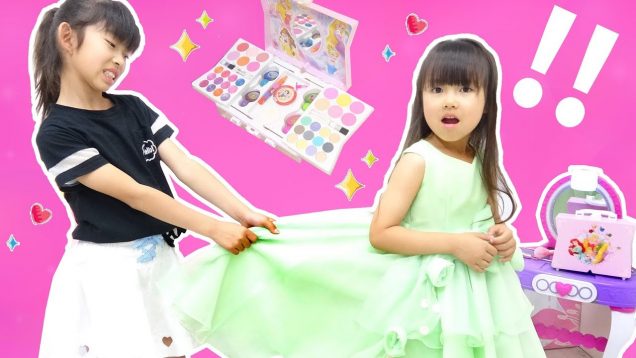 りここ姫のドレスが欲しい！ここみも変身できる？RIKOKO princess want the same dress/Pretend Play★にゃーにゃちゃんねるnya-nya channel