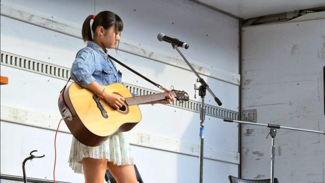 【4K】みゆう(松田美優)  札幌市やまびこ夏まつり ギター弾き語り (19 07 28)