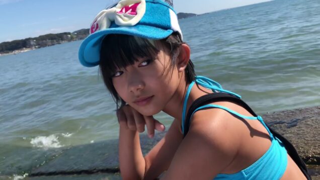 小学生モデル　小杉ゆんjs4　湘南の海で水着ファッション撮影ーーーー