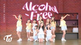 TWICE [트와이스] – Alcohol-Free [알콜프리] 신비마카롱 K-POP COVER with Mystery Macaron｜클레버TV